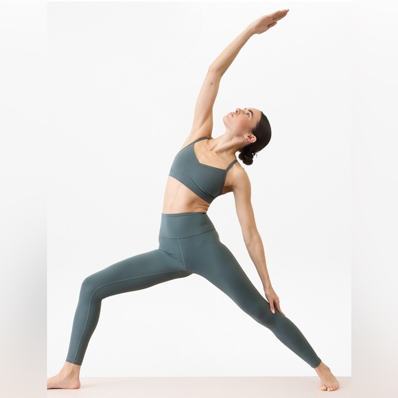 Athleta Ultra High Rise Elation Tight - Picture 1 of 7